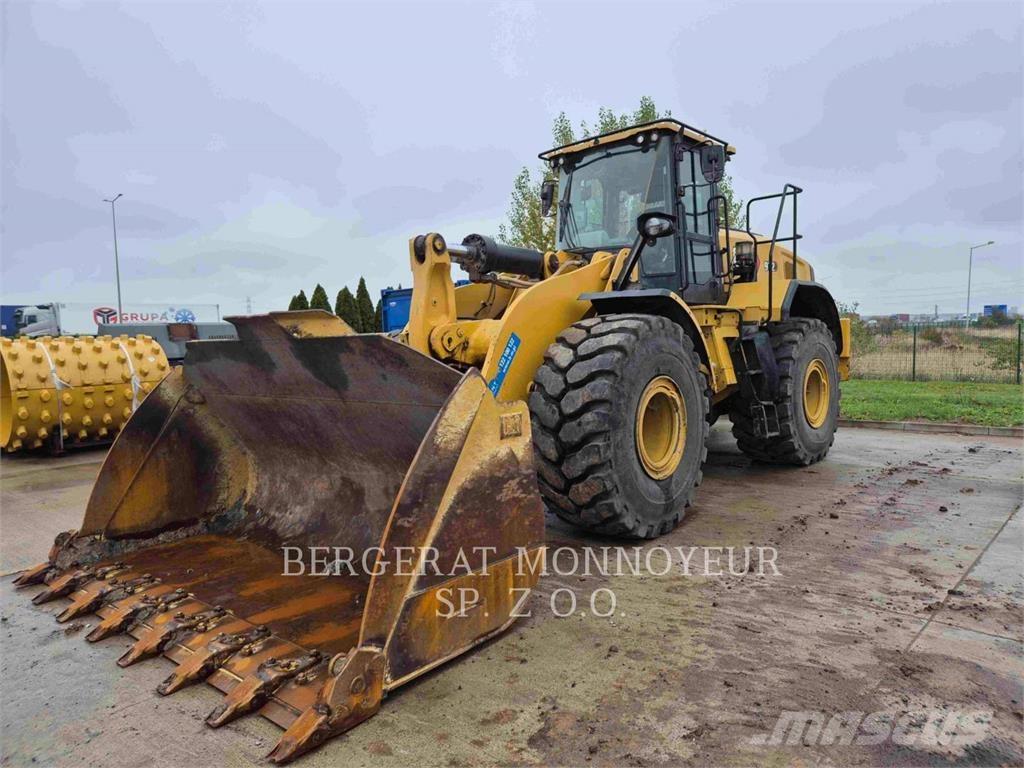 CAT 972 Gumikerekes homlokrakodók