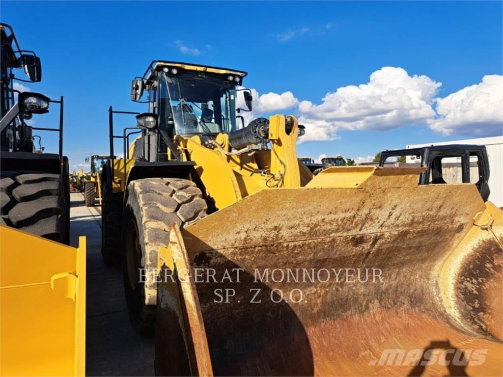 CAT 972 Gumikerekes homlokrakodók