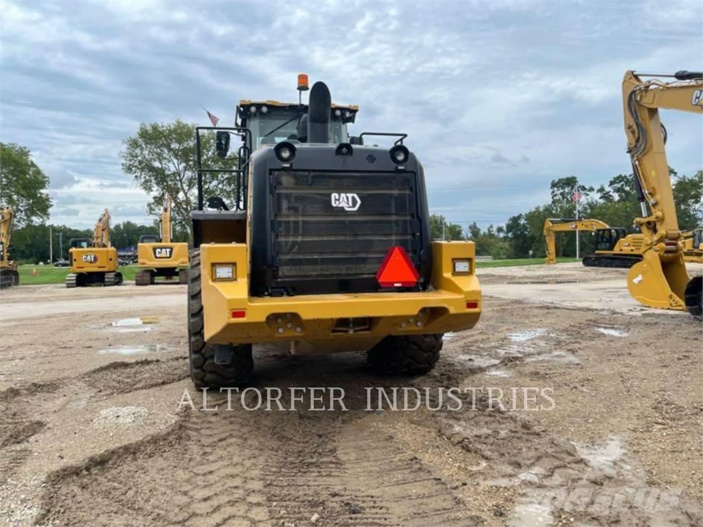 CAT 972-14 Gumikerekes homlokrakodók