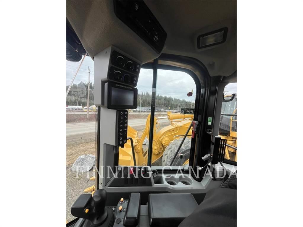 CAT 972 MXE Gumikerekes homlokrakodók