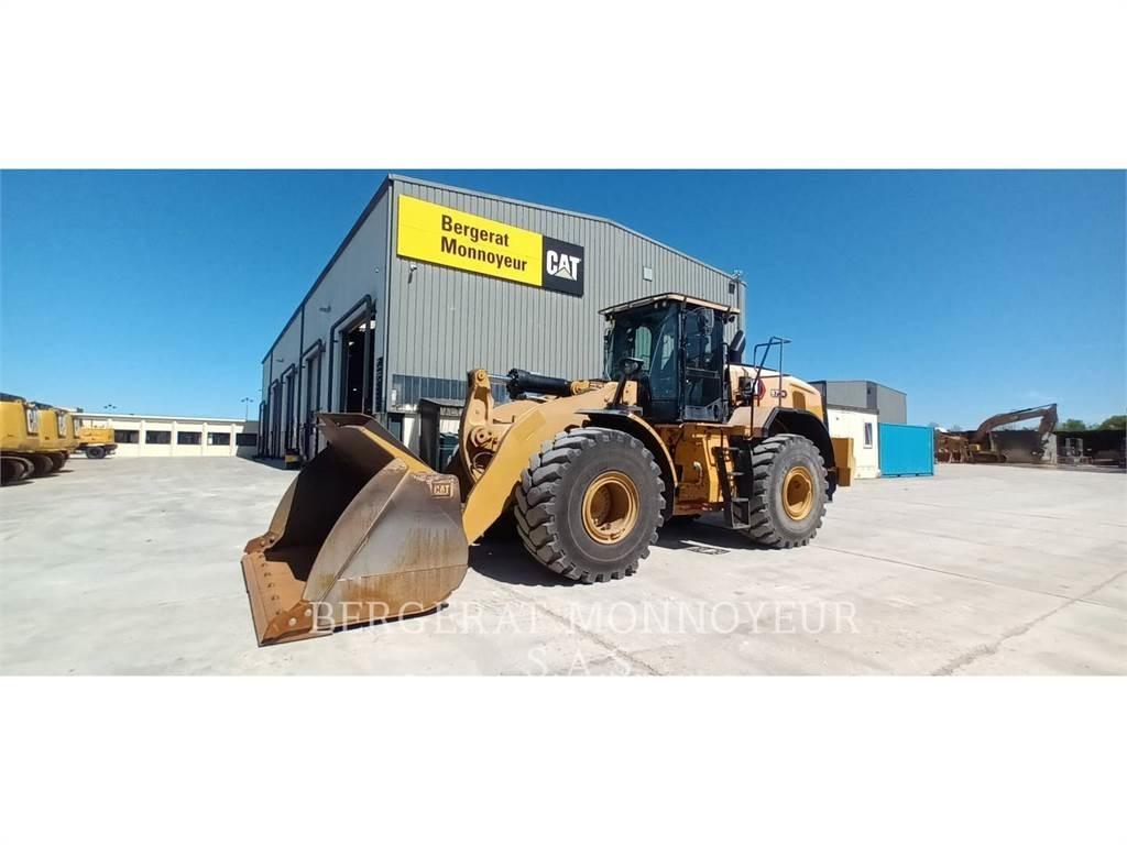 CAT 972 XE Gumikerekes homlokrakodók