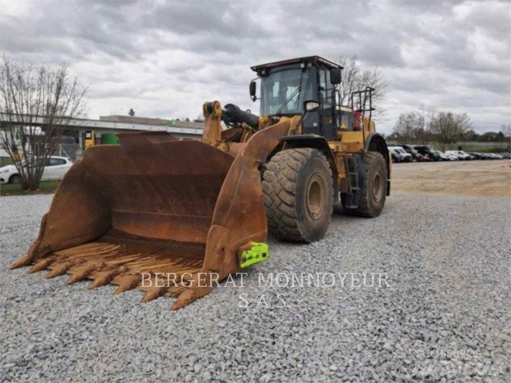 CAT 972K Gumikerekes homlokrakodók