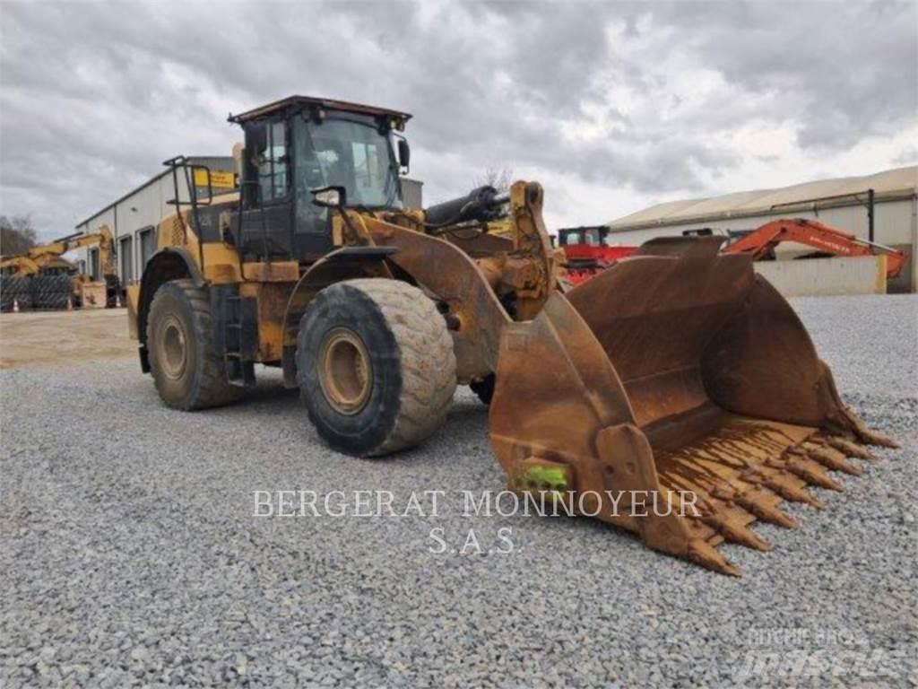 CAT 972K Gumikerekes homlokrakodók