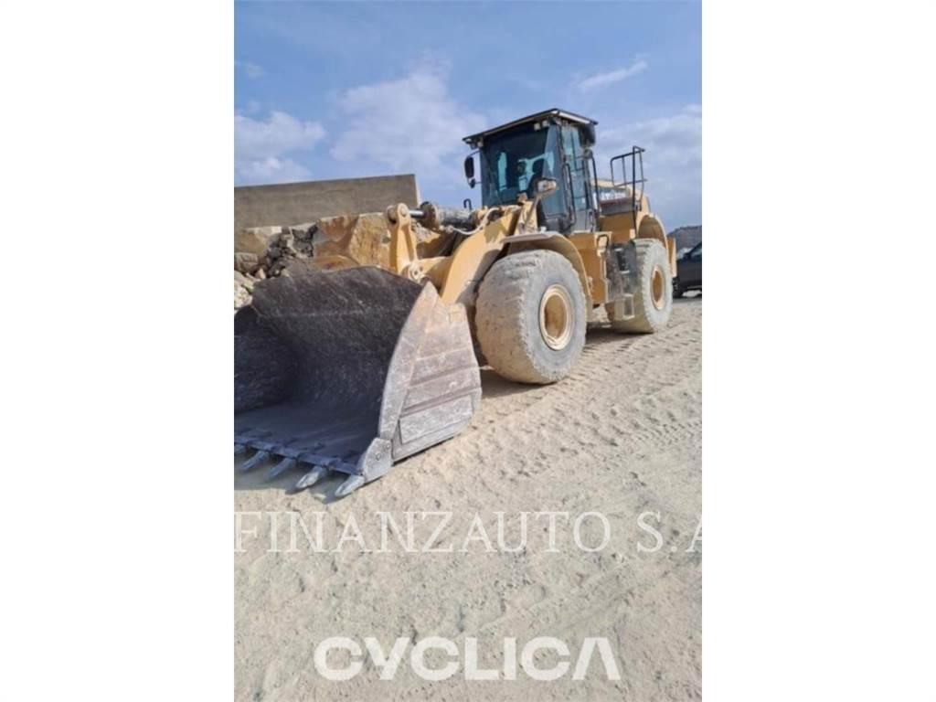 CAT 972K Gumikerekes homlokrakodók