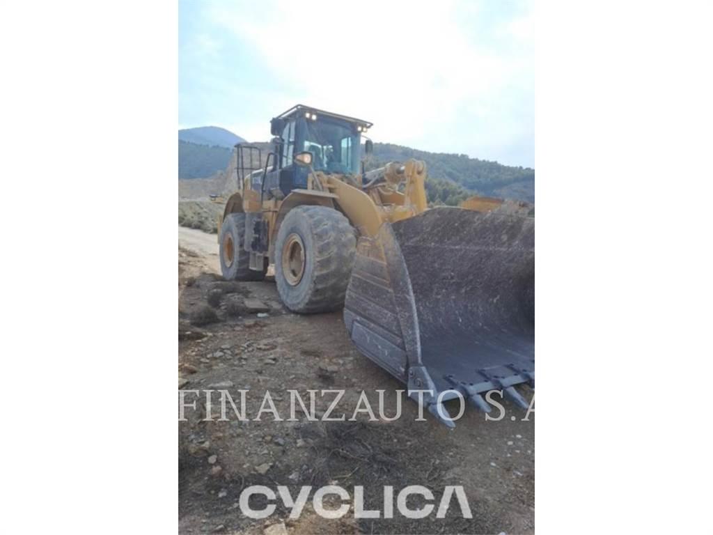CAT 972K Gumikerekes homlokrakodók
