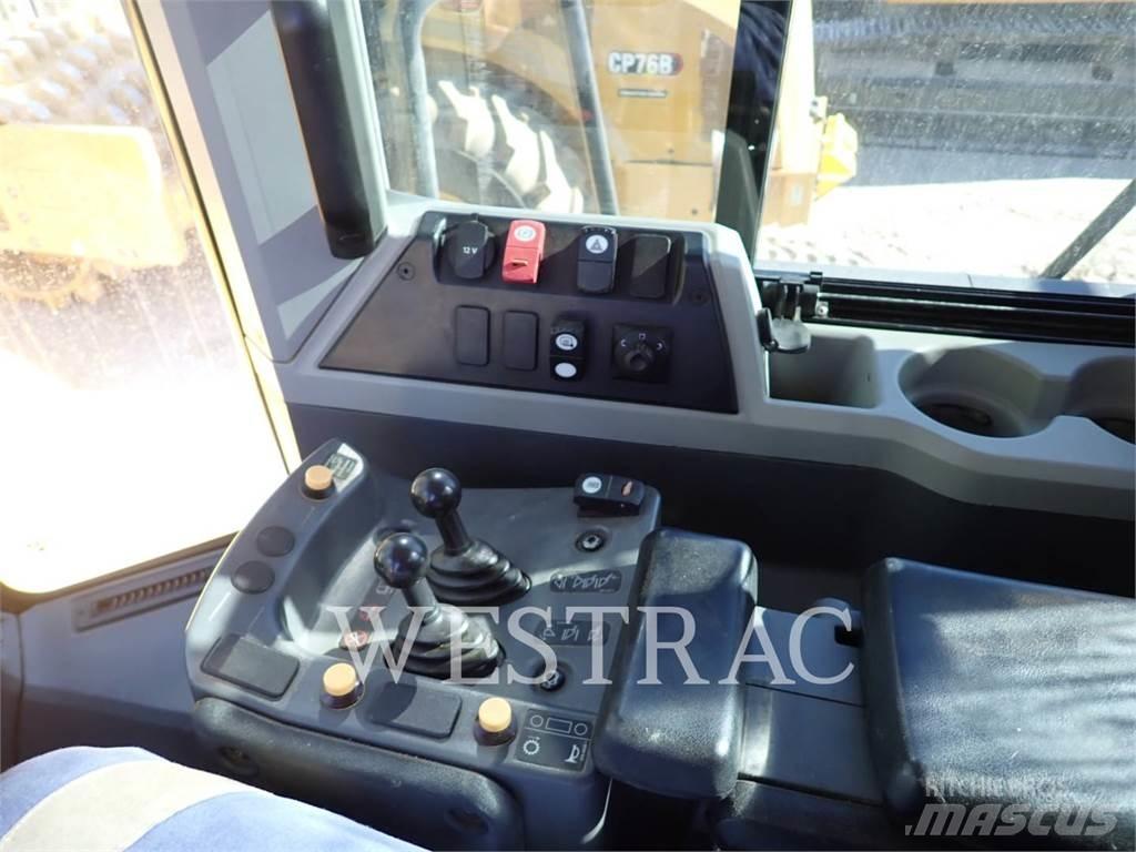 CAT 972M Gumikerekes homlokrakodók