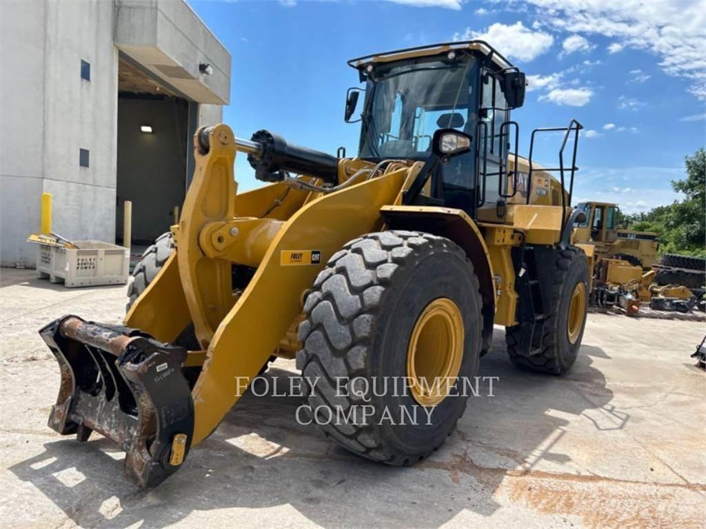 CAT 972M Gumikerekes homlokrakodók