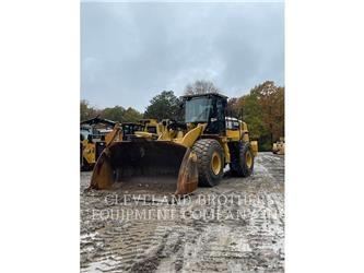 CAT 972M Gumikerekes homlokrakodók