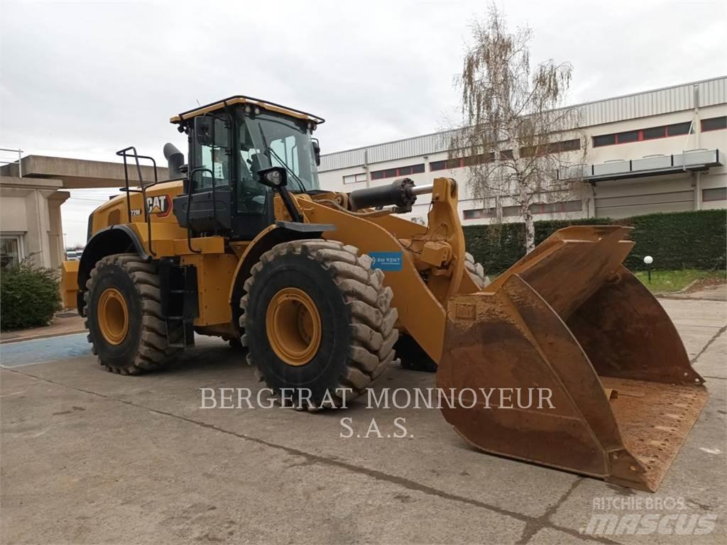 CAT 972M Gumikerekes homlokrakodók