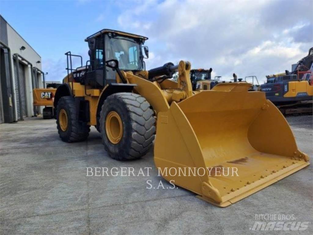 CAT 972M Gumikerekes homlokrakodók