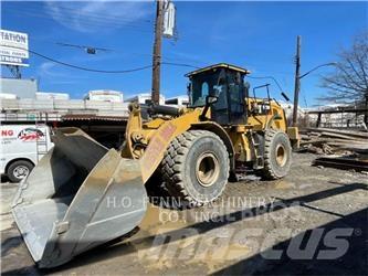 CAT 972M Gumikerekes homlokrakodók