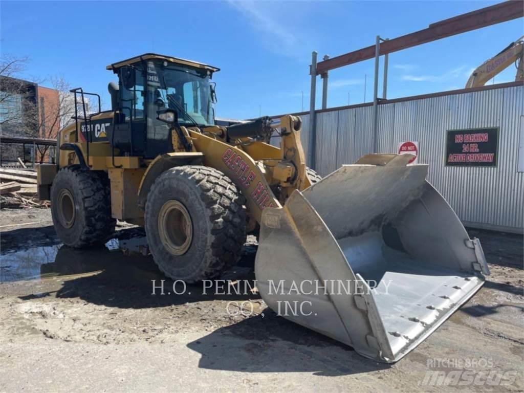 CAT 972M Gumikerekes homlokrakodók