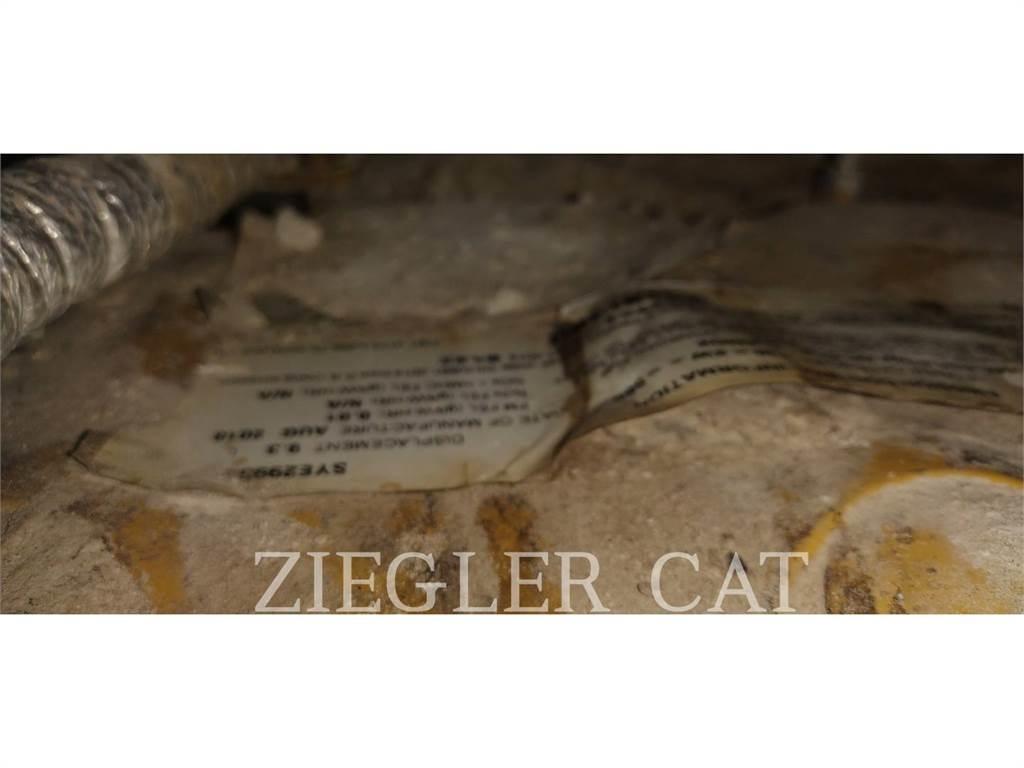 CAT 972M Gumikerekes homlokrakodók
