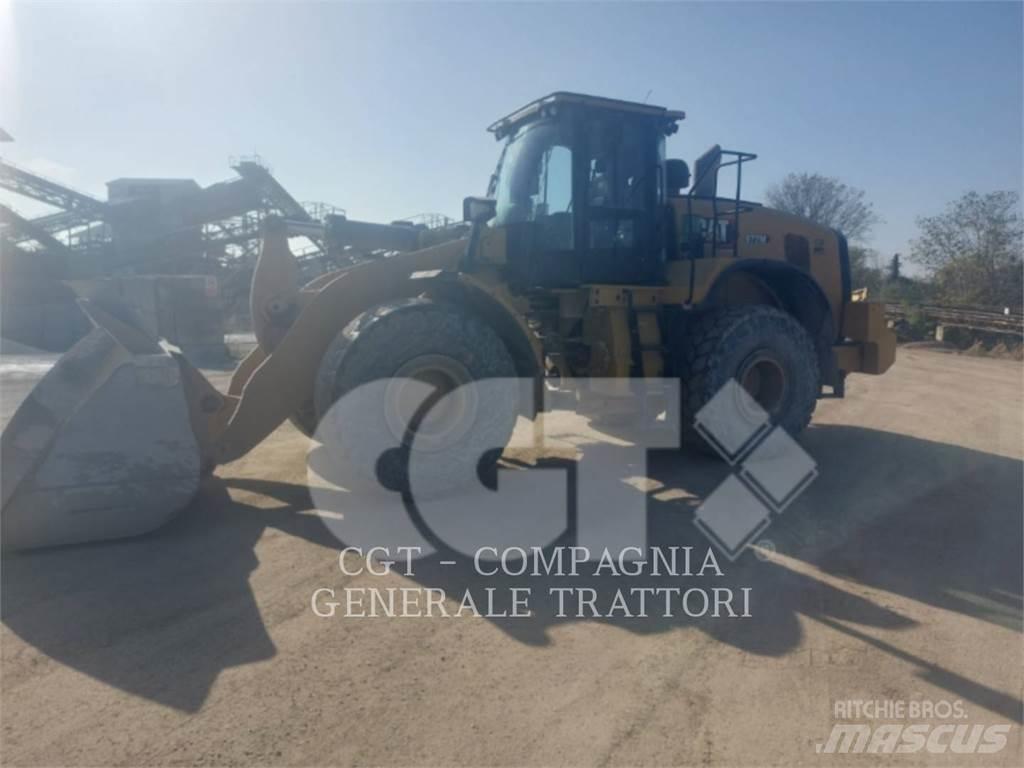 CAT 972M Gumikerekes homlokrakodók