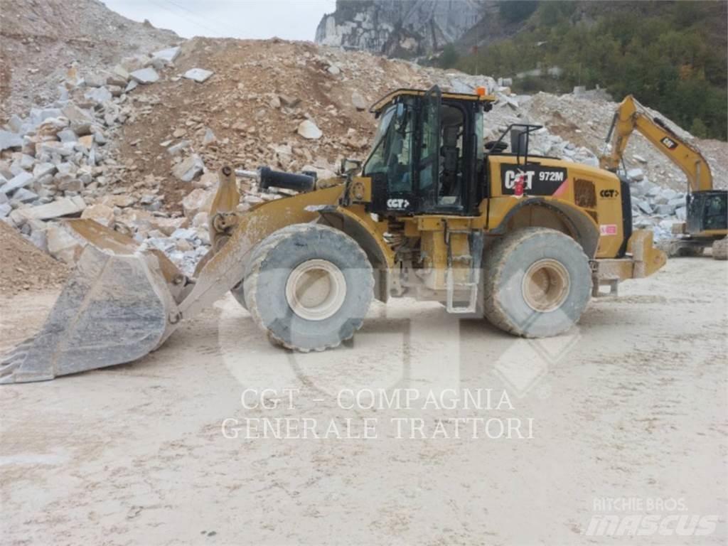 CAT 972M Gumikerekes homlokrakodók