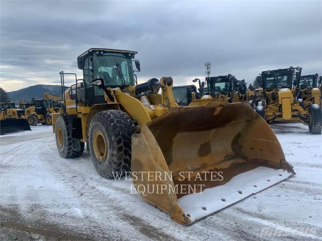CAT 972M Gumikerekes homlokrakodók
