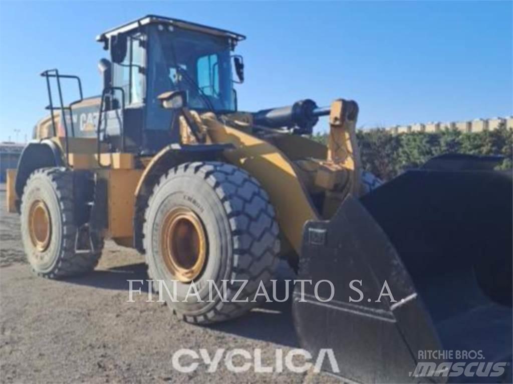 CAT 972M Gumikerekes homlokrakodók