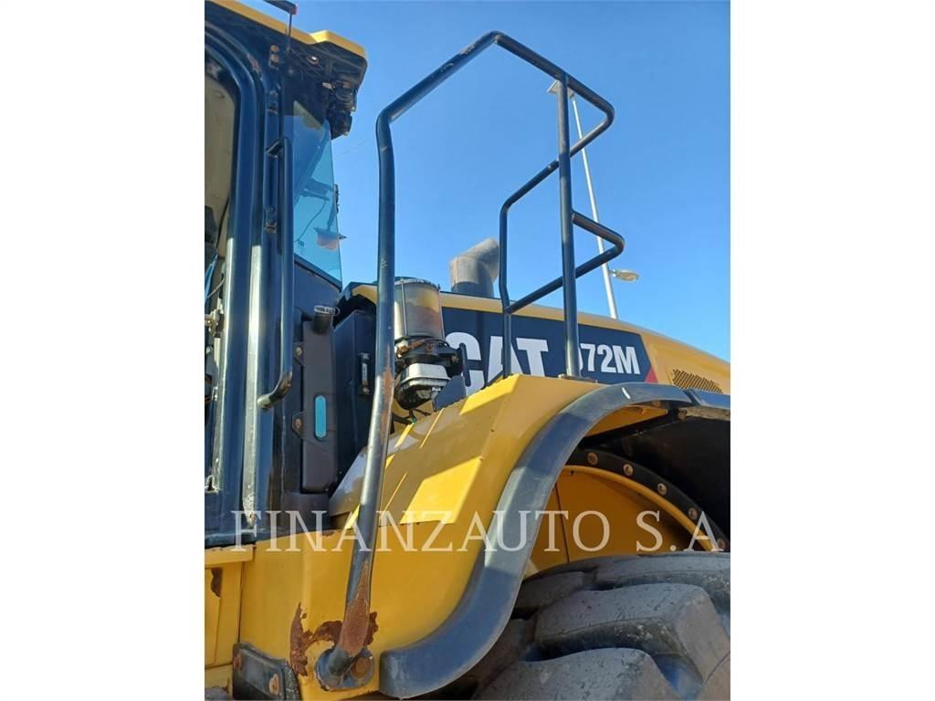 CAT 972M Gumikerekes homlokrakodók