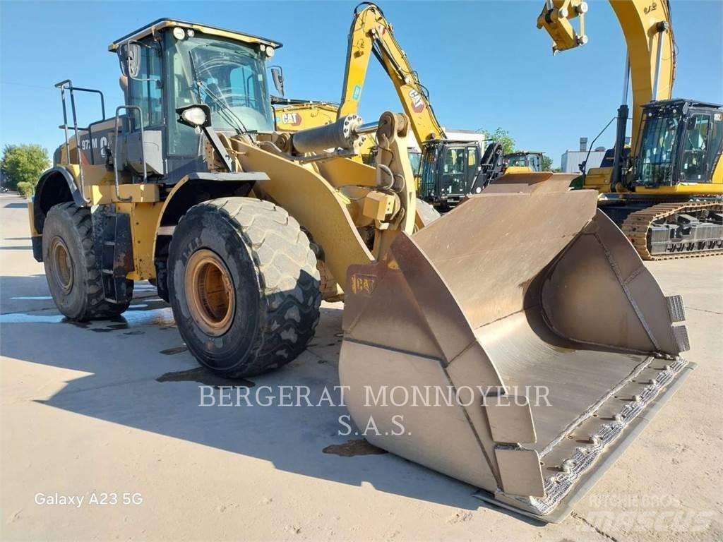 CAT 972M Gumikerekes homlokrakodók