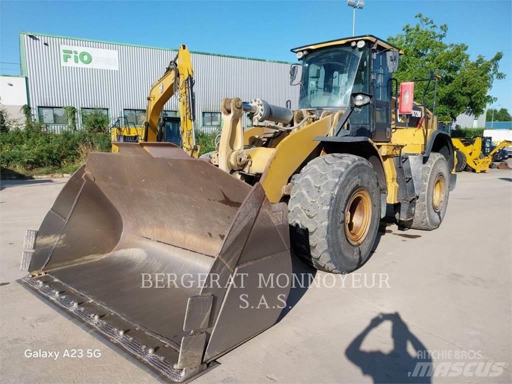 CAT 972M Gumikerekes homlokrakodók