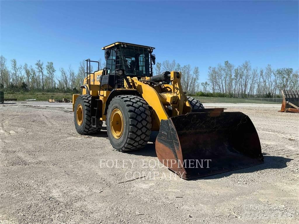 CAT 972M Gumikerekes homlokrakodók