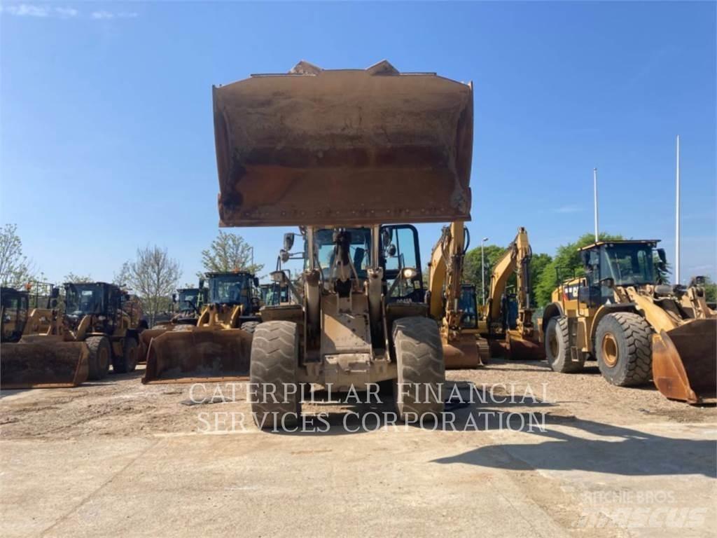 CAT 972M Gumikerekes homlokrakodók