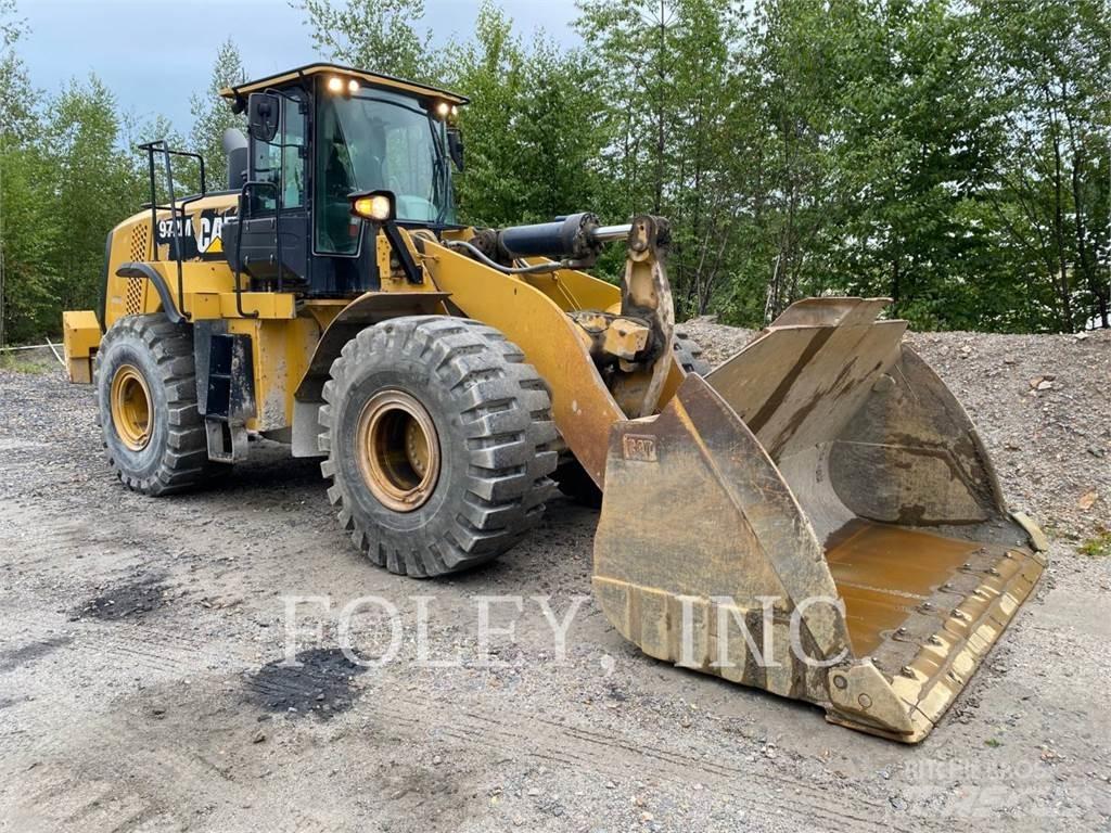 CAT 972M Gumikerekes homlokrakodók
