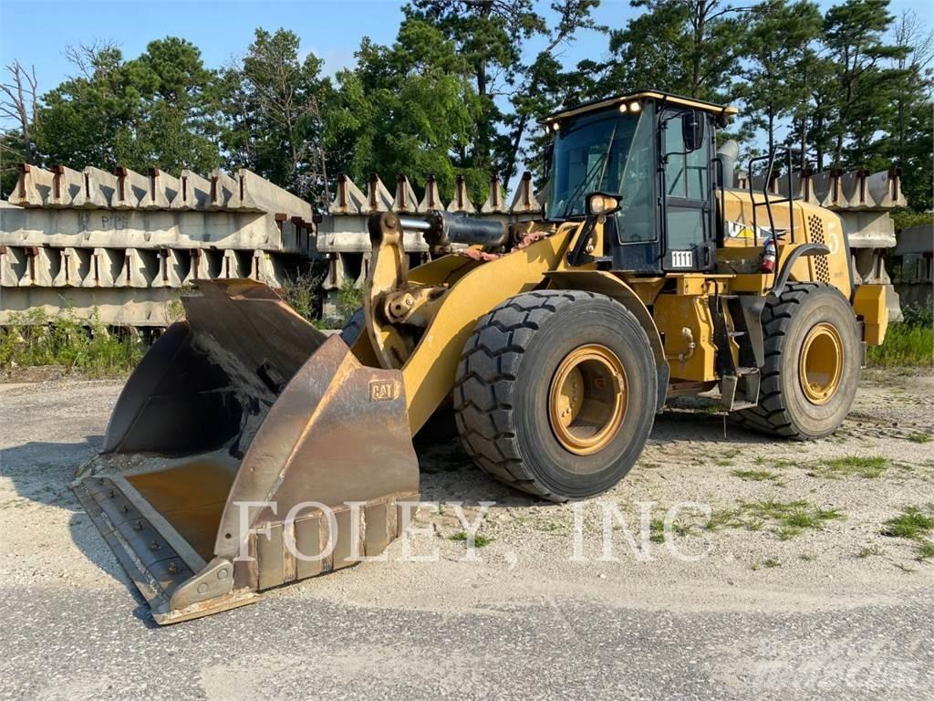 CAT 972M Gumikerekes homlokrakodók