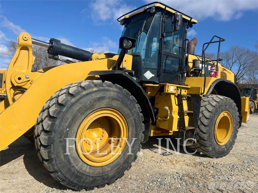 CAT 972M Gumikerekes homlokrakodók