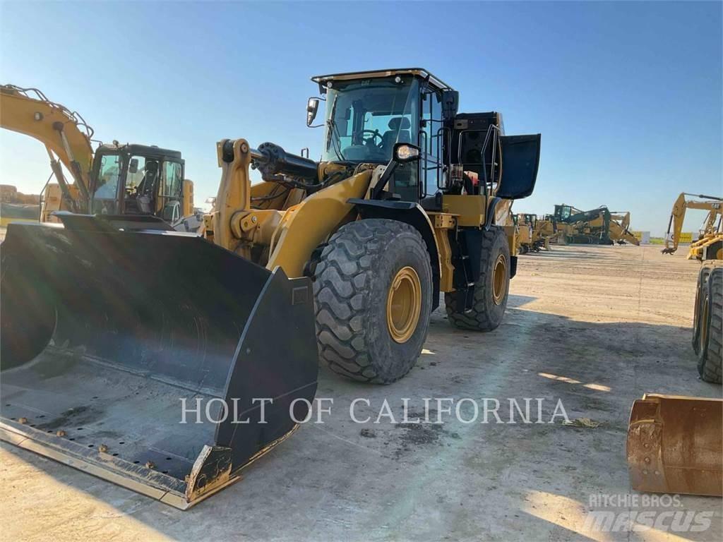 CAT 972M Gumikerekes homlokrakodók