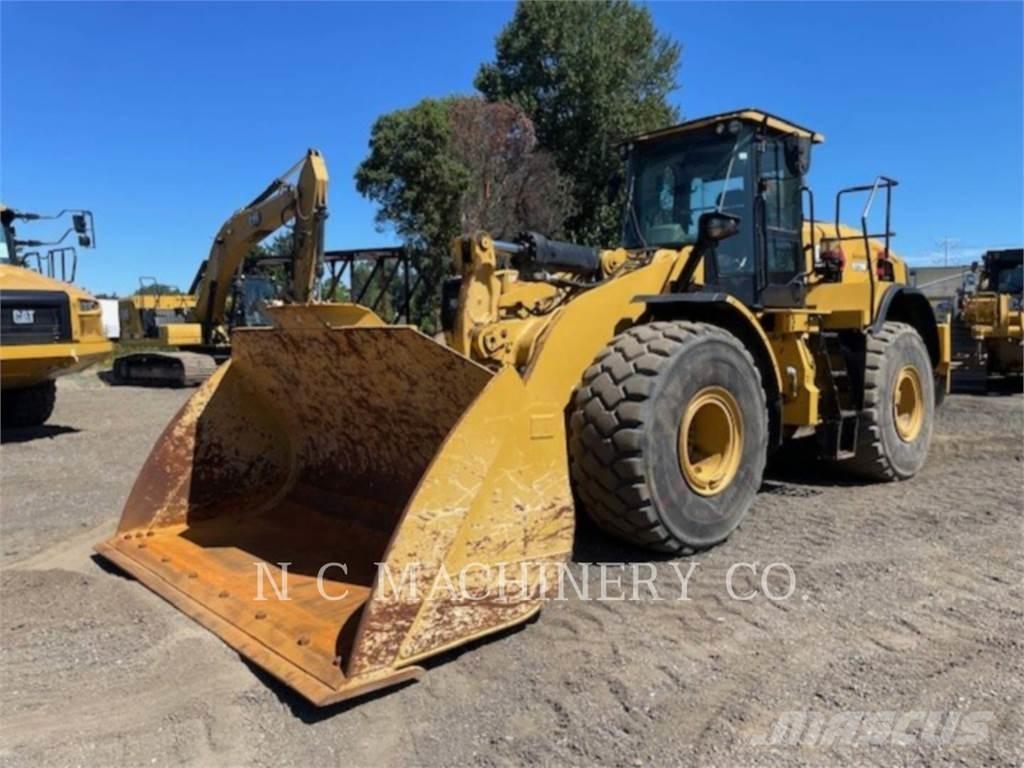 CAT 972M Gumikerekes homlokrakodók
