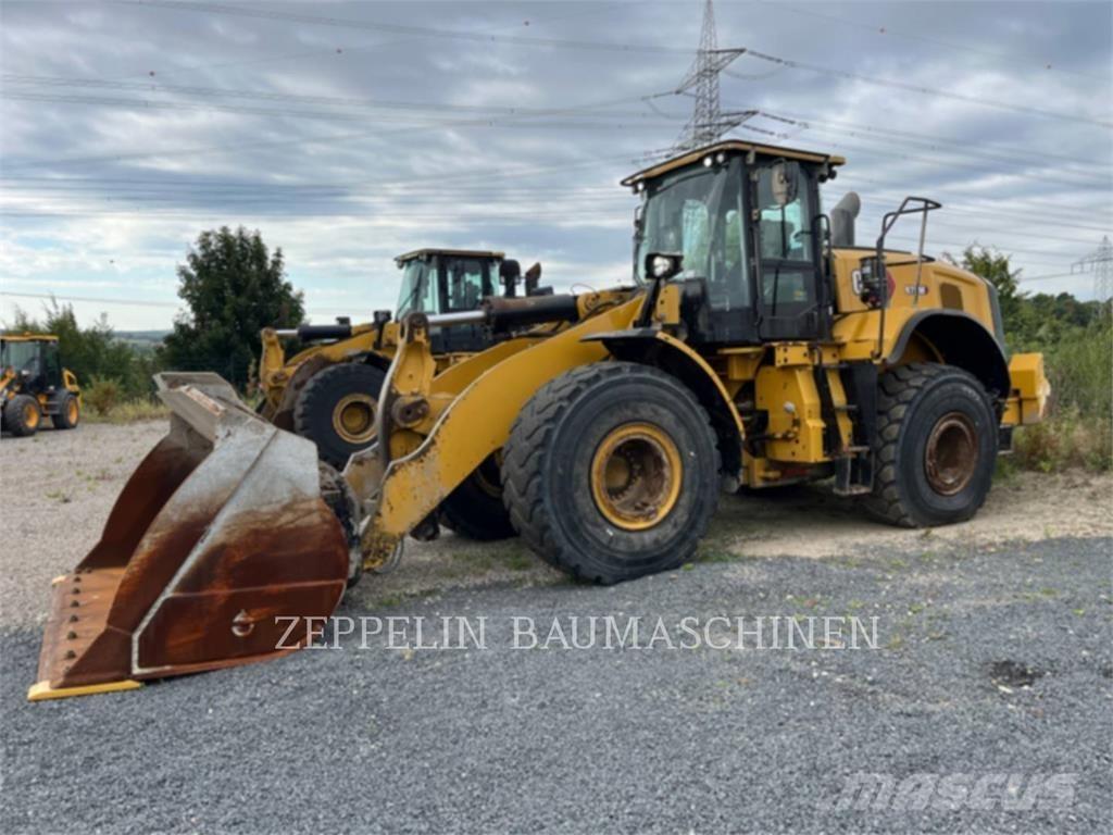 CAT 972M Gumikerekes homlokrakodók