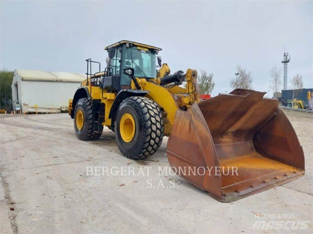 CAT 972M XE Gumikerekes homlokrakodók