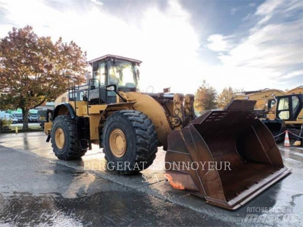 CAT 972M XE Gumikerekes homlokrakodók