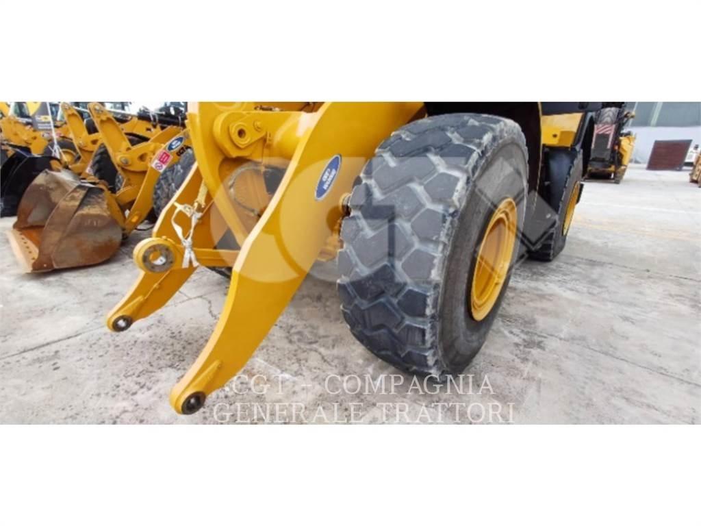 CAT 972M XE Gumikerekes homlokrakodók