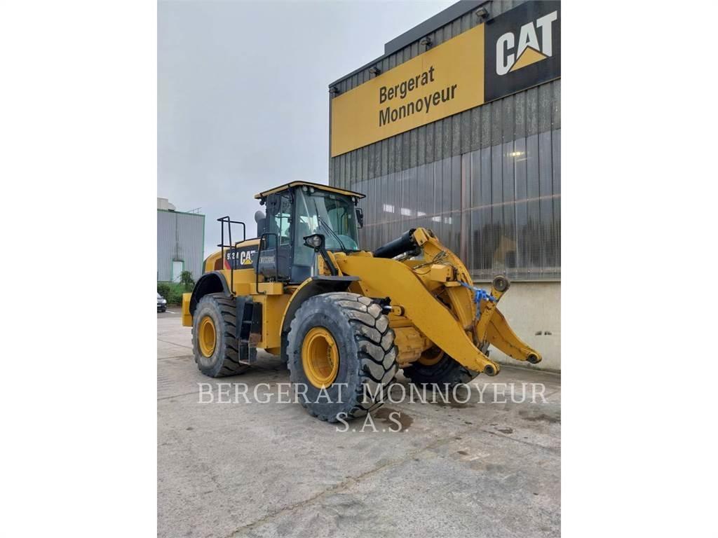 CAT 972M XE Gumikerekes homlokrakodók