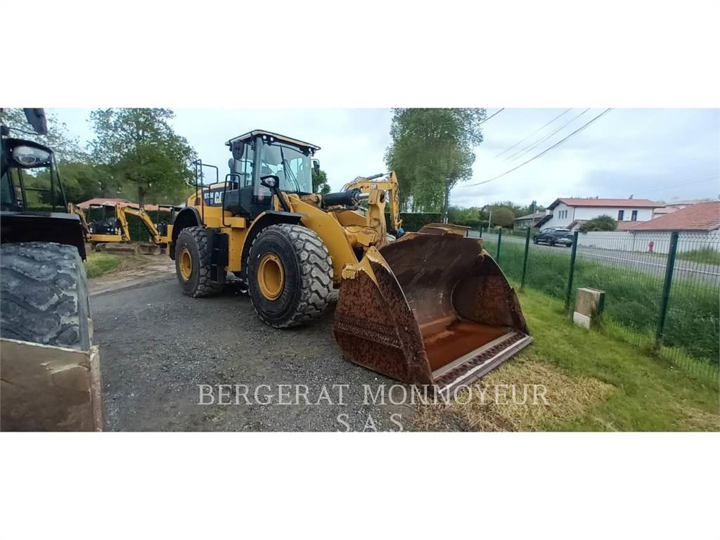 CAT 972M XE Gumikerekes homlokrakodók