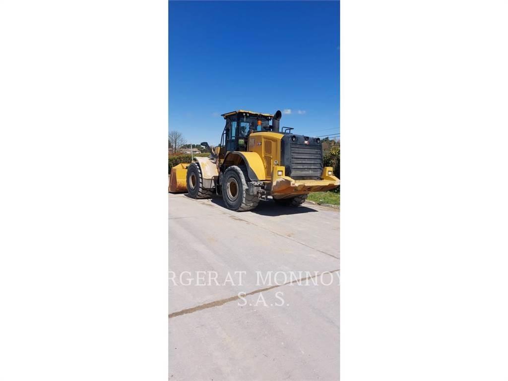 CAT 972M XE Gumikerekes homlokrakodók
