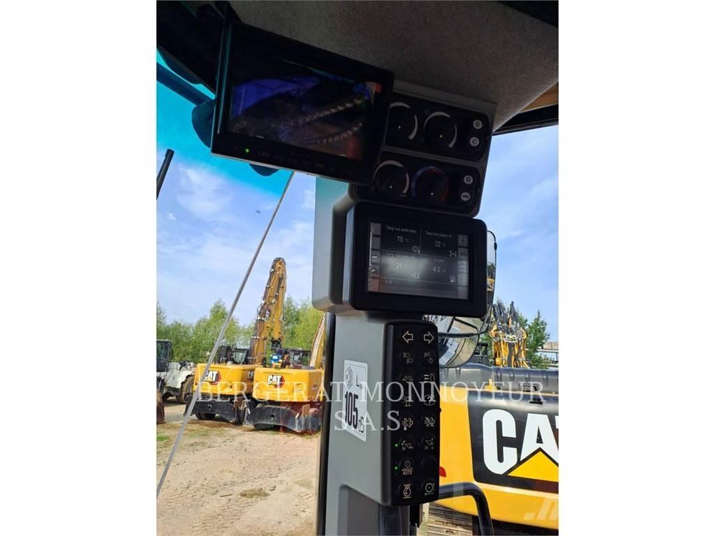 CAT 972M XE Gumikerekes homlokrakodók