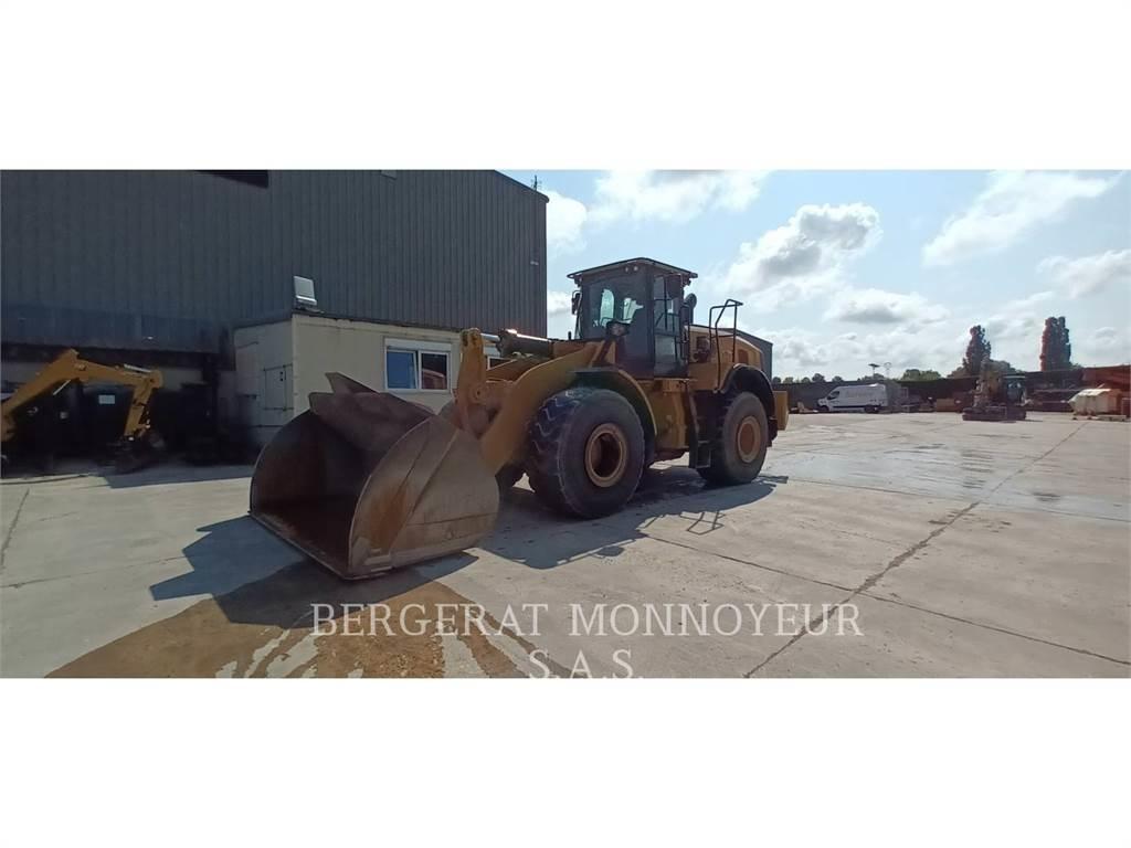 CAT 972M XE Gumikerekes homlokrakodók