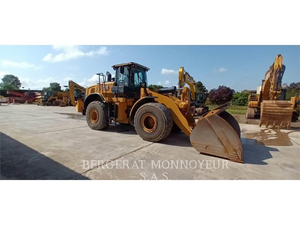 CAT 972M XE Gumikerekes homlokrakodók