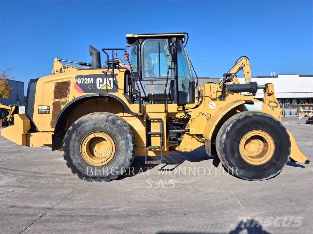 CAT 972M XE Gumikerekes homlokrakodók