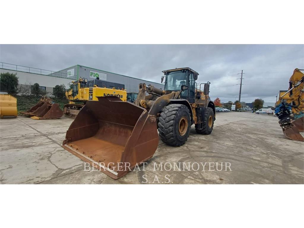 CAT 972M XE Gumikerekes homlokrakodók