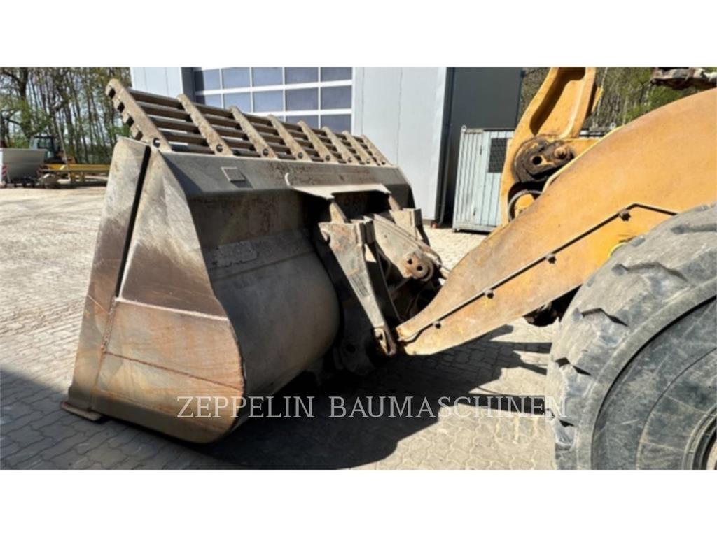 CAT 972MXE Gumikerekes homlokrakodók