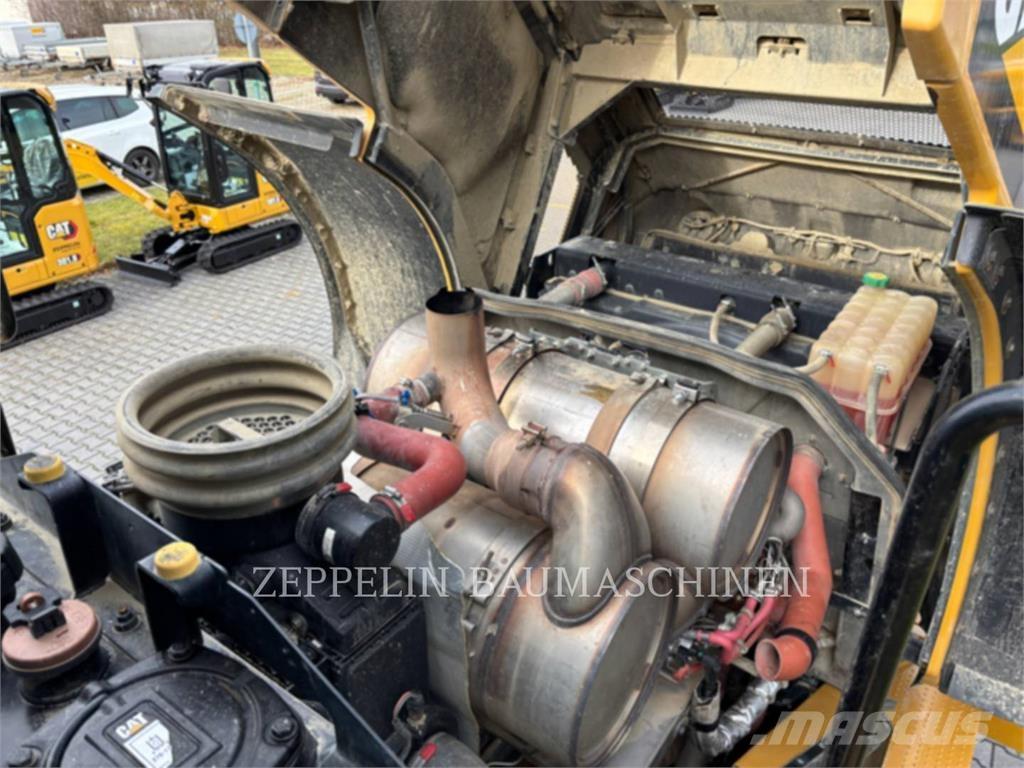 CAT 972MXE Gumikerekes homlokrakodók