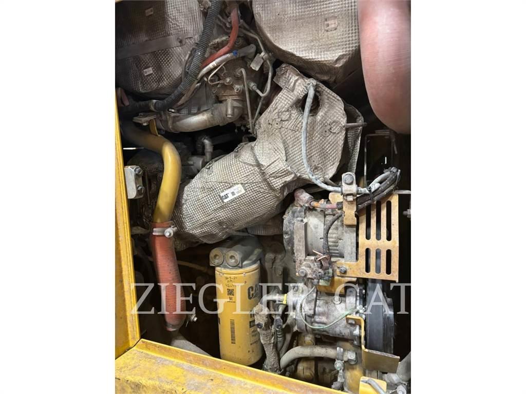 CAT 973K Lánctalpas homlokrakodók