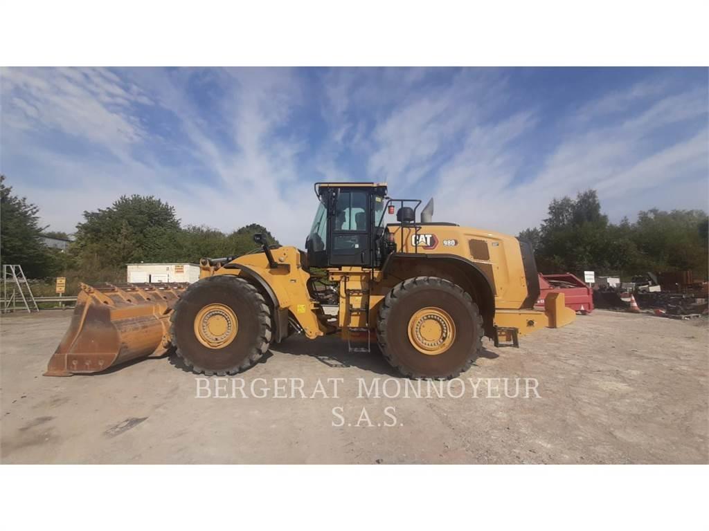 CAT 980 Gumikerekes homlokrakodók