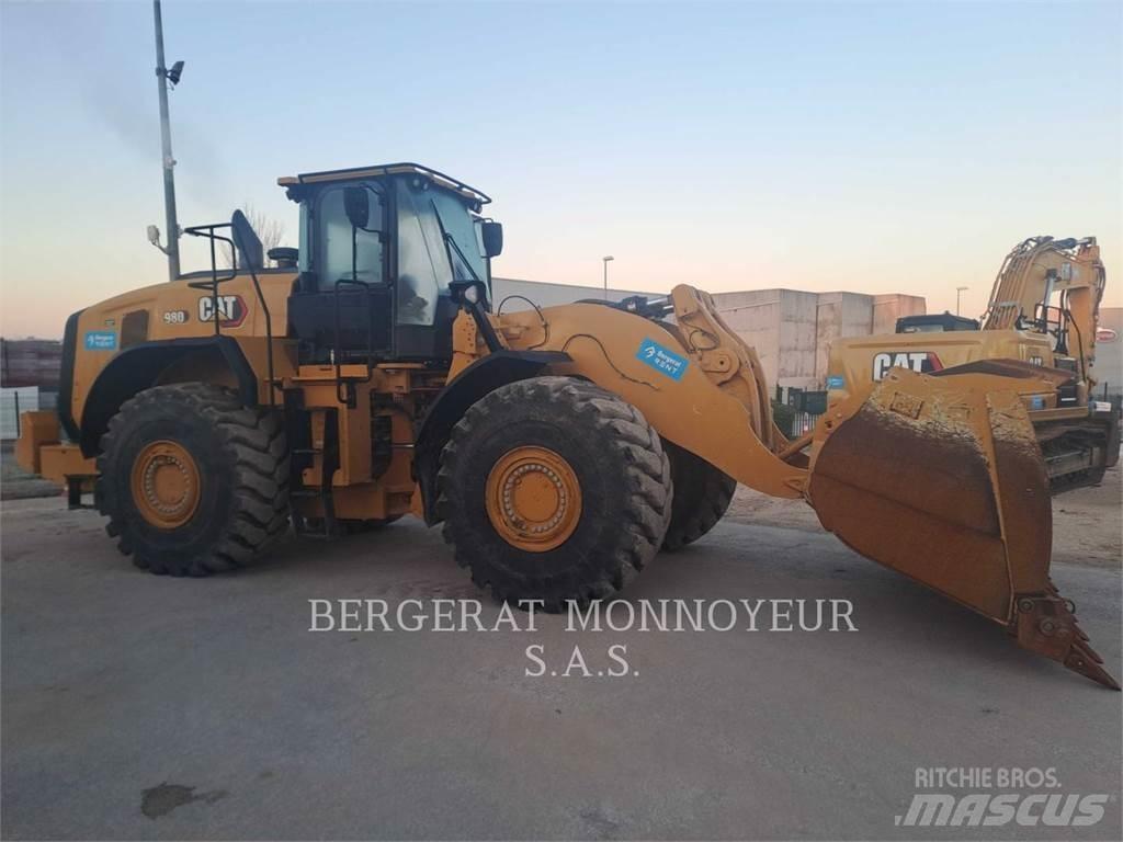 CAT 980 Gumikerekes homlokrakodók