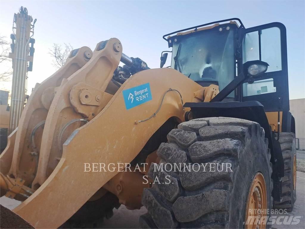 CAT 980 Gumikerekes homlokrakodók