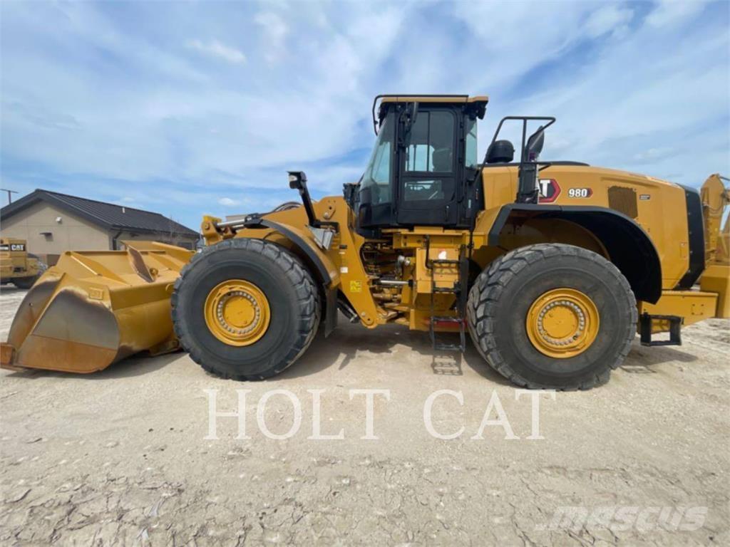 CAT 980 Gumikerekes homlokrakodók